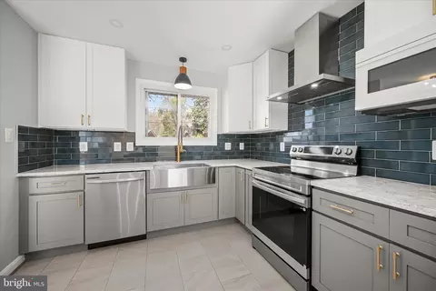 9720 Hedin Dr, Silver Spring, MD 20903