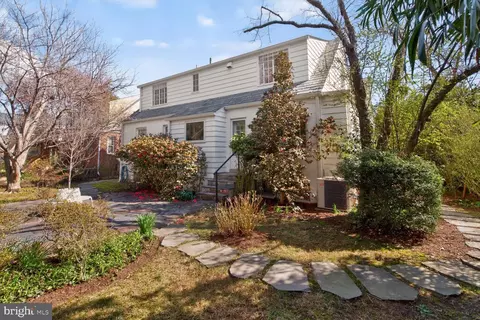 Exterior - 402 Dale Dr, Silver Spring, MD 20910 photo 6 of 8