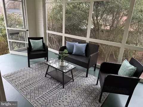 Exterior - 402 Dale Dr, Silver Spring, MD 20910 photo 2 of 8