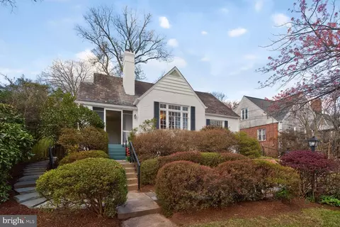 Exterior - 402 Dale Dr, Silver Spring, MD 20910 photo 5 of 8