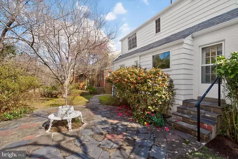 Exterior - 402 Dale Dr, Silver Spring, MD 20910 photo 8 of 8