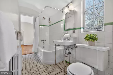 Bath - 402 Dale Dr, Silver Spring, MD 20910 photo 2 of 2