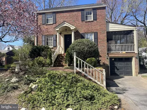 Exterior - 8306 Queen Annes Dr, Silver Spring, MD 20910 photo 10 of 14