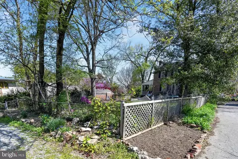 Exterior - 8306 Queen Annes Dr, Silver Spring, MD 20910 photo 7 of 14