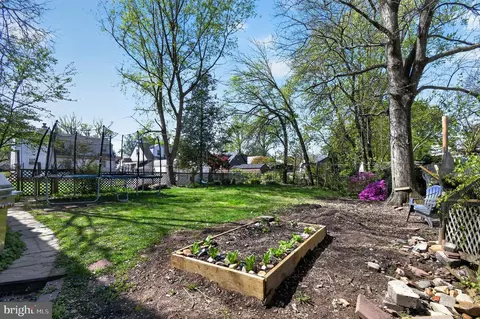 Exterior - 8306 Queen Annes Dr, Silver Spring, MD 20910 photo 6 of 14