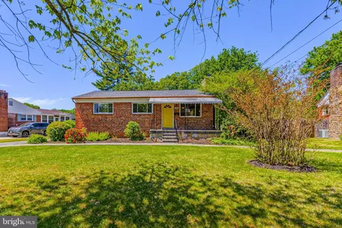 4611 Harlan St, Rockville, MD 20853