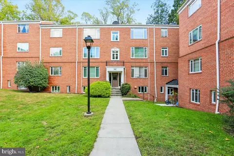 10407 Montrose Ave #M-2, Bethesda, MD 20814