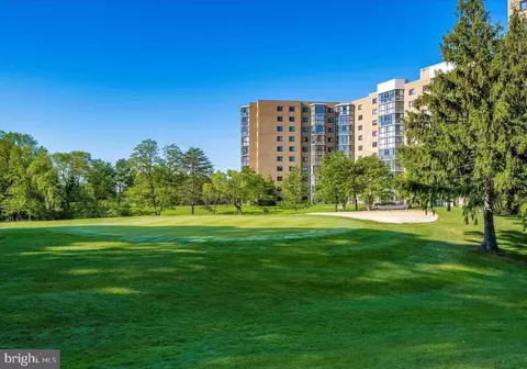 Exterior - 15115 Interlachen Dr #3-521, Silver Spring, MD 20906 photo 4 of 4