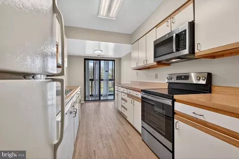 Kitchen - 15115 Interlachen Dr #3-521, Silver Spring, MD 20906 photo 1 of 3