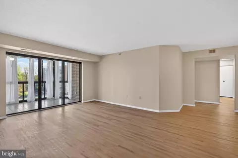Living - 15115 Interlachen Dr #3-521, Silver Spring, MD 20906 photo 1 of 2