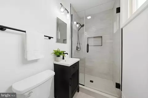 Bath - 9912 Grayson Ave, Silver Spring, MD 20901 photo 1 of 3