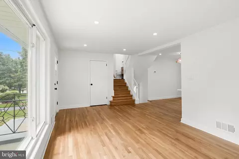 Living - 9912 Grayson Ave, Silver Spring, MD 20901 photo 3 of 5