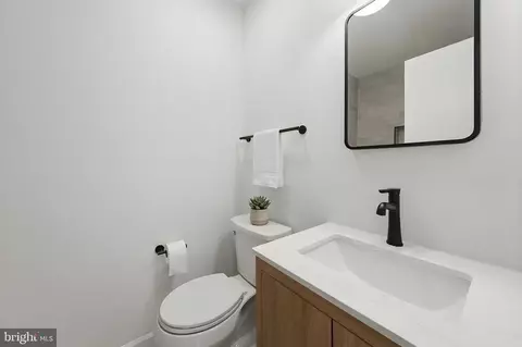 Bath - 9912 Grayson Ave, Silver Spring, MD 20901 photo 2 of 3