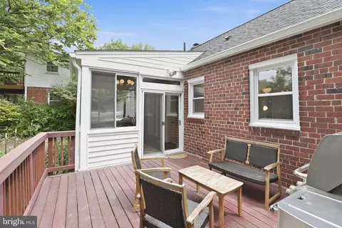 Exterior - 10510 Hayes Ave, Silver Spring, MD 20902 photo 5 of 9
