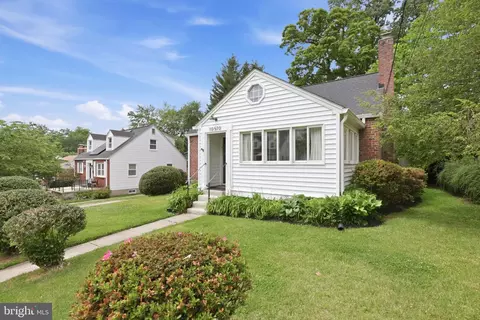Exterior - 10510 Hayes Ave, Silver Spring, MD 20902 photo 3 of 9