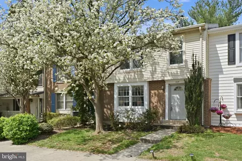 105 Holdcroft Ln, Gaithersburg, MD 20878