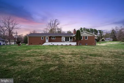 Exterior - 1800 Gayfields Dr, Silver Spring, MD 20906 photo 8 of 10