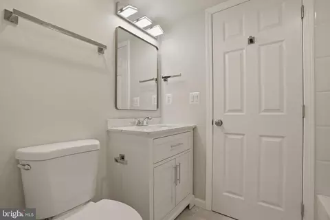 Bath - 1800 Gayfields Dr, Silver Spring, MD 20906 photo 6 of 7