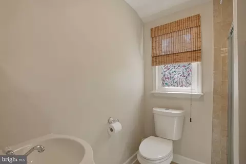Bath - 1800 Gayfields Dr, Silver Spring, MD 20906 photo 5 of 7