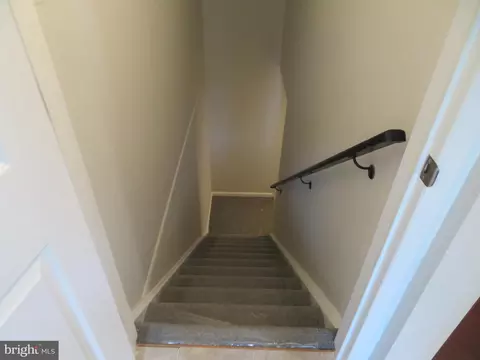 Entry Way - 1800 Gayfields Dr, Silver Spring, MD 20906 photo 2 of 4