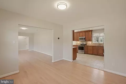 Living - 1800 Gayfields Dr, Silver Spring, MD 20906 photo 5 of 10