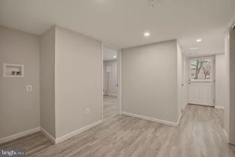 Entry Way - 1800 Gayfields Dr, Silver Spring, MD 20906 photo 3 of 4