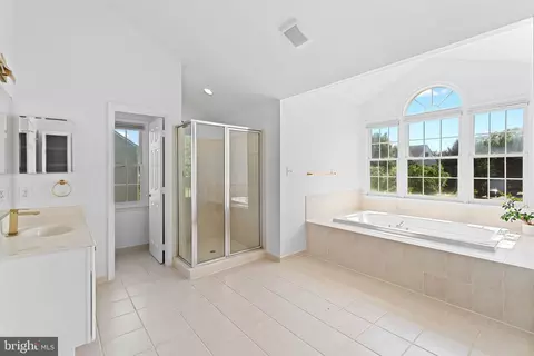 Bath - 16809 Harbour Town, Ashton, MD 20861 photo 1 of 8