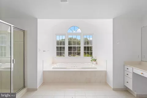 Bath - 16809 Harbour Town, Ashton, MD 20861 photo 3 of 8