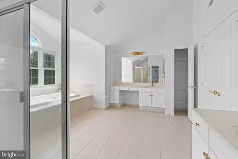 Bath - 16809 Harbour Town, Ashton, MD 20861 photo 2 of 8