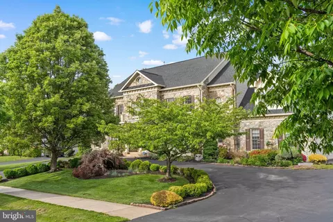 Exterior - 16809 Harbour Town, Ashton, MD 20861 photo 3 of 5