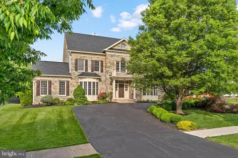 Exterior - 16809 Harbour Town, Ashton, MD 20861 photo 2 of 5