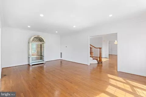 Living - 16809 Harbour Town, Ashton, MD 20861 photo 2 of 13