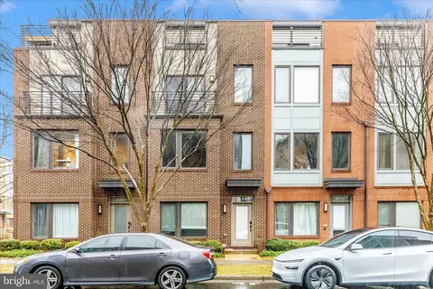 8074 Flatbush St, Rockville, MD 20855