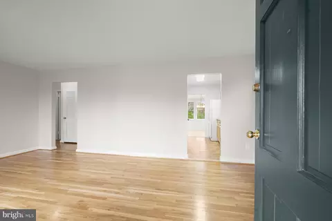 Entry Way - 1523 Jasper St, Silver Spring, MD 20902 photo 1 of 5