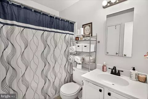 Bath - 1520 Ingram Ter, Silver Spring, MD 20906 photo 1 of 7