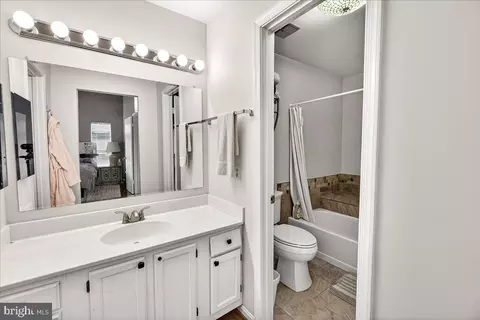 Bath - 1520 Ingram Ter, Silver Spring, MD 20906 photo 3 of 7