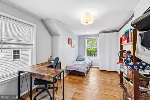 Bedroom - 10419 Huntley Ave, Silver Spring, MD 20902 photo 2 of 8