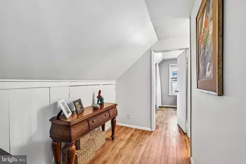 Entry Way - 10419 Huntley Ave, Silver Spring, MD 20902 photo 5 of 5