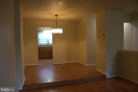 Living - 17 Habersham Ct, Silver Spring, MD 20906 photo 2 of 5