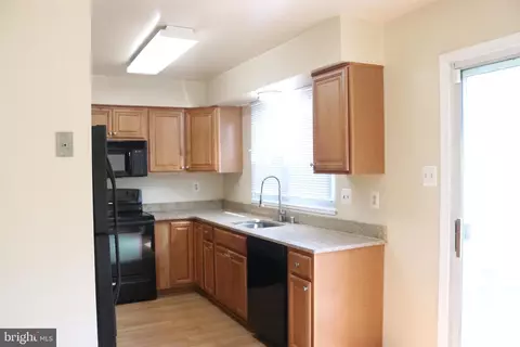 Kitchen - 17 Habersham Ct, Silver Spring, MD 20906 photo 1 of 3