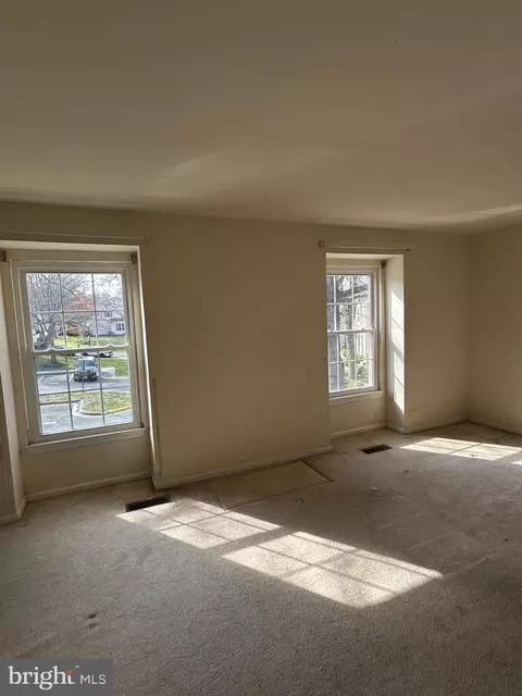 Living - 17 Habersham Ct, Silver Spring, MD 20906 photo 4 of 5