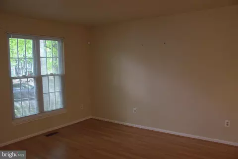 Living - 17 Habersham Ct, Silver Spring, MD 20906 photo 3 of 5