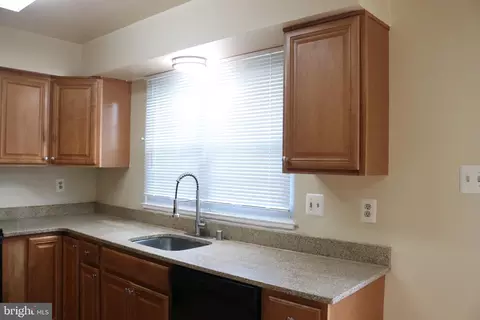 Kitchen - 17 Habersham Ct, Silver Spring, MD 20906 photo 3 of 3
