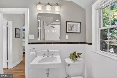 Bath - 203 Baden St, Silver Spring, MD 20901 photo 2 of 3