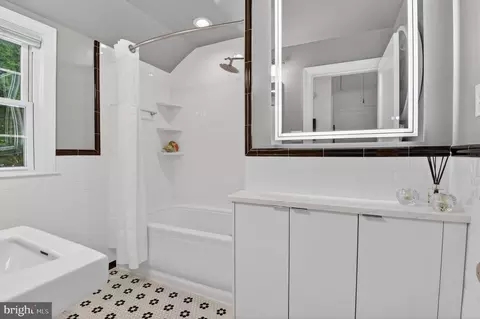 Bath - 203 Baden St, Silver Spring, MD 20901 photo 3 of 3