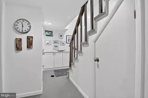 Entry Way - 203 Baden St, Silver Spring, MD 20901 photo 5 of 5