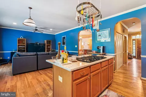 6418 Sligo Mill Rd, Takoma Park, MD 20912