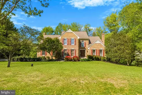 7913 Briarheath Ct, Gaithersburg, MD 20882