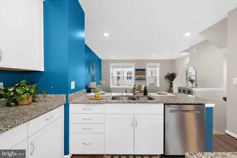 Kitchen - 15610 Steamboat Way, Silver Spring, MD 20906 photo 6 of 7