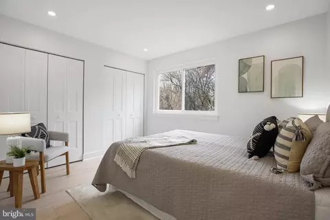 Bedroom - 14828 Fireside Dr, Silver Spring, MD 20905 photo 6 of 8